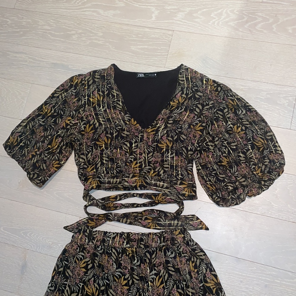 Zara Top & Skirt Set - Picture 2 of 7